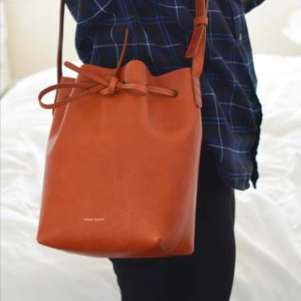mansur gavriel brown leather bucket bag $495 retail